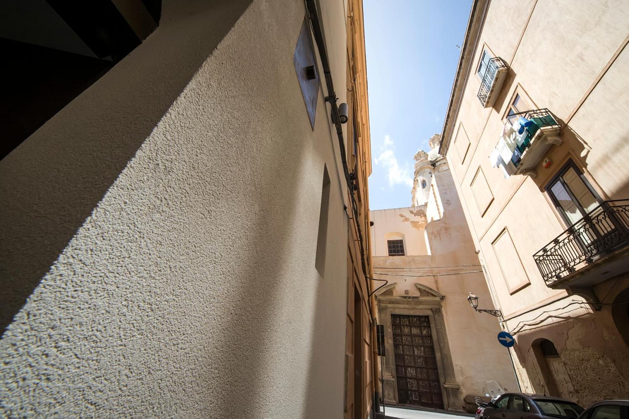B&B Cantiere Dell'Anima - Rooms Of Art Trapani Exteriör bild